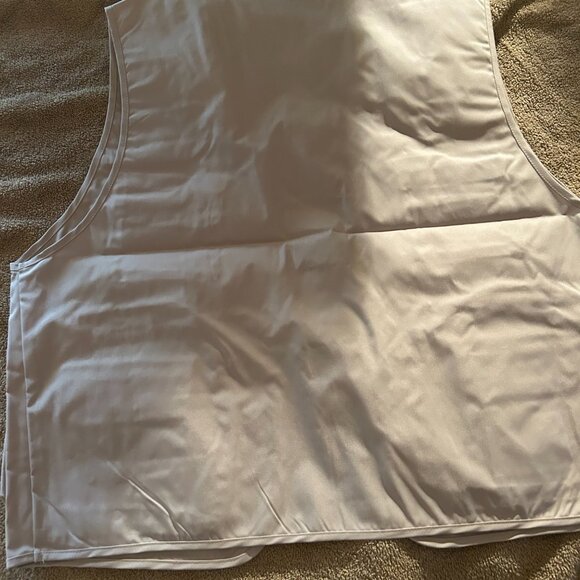 Sea World Vest Large NEW - Picture 2 of 6